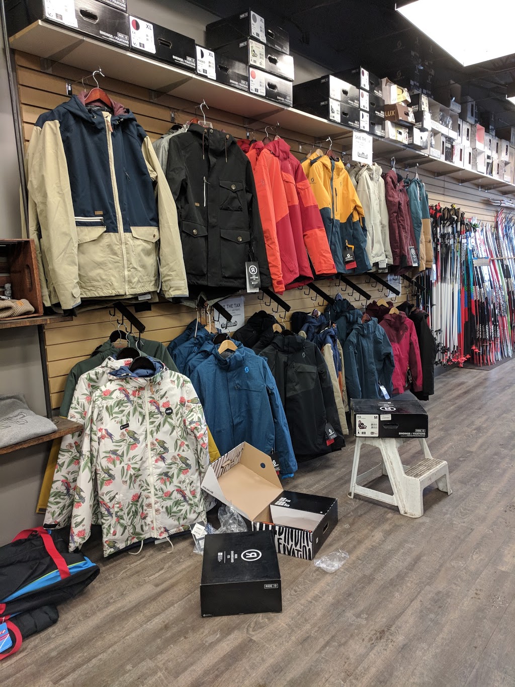 Rollin Thunder Bike & Ski | 485 Memorial Ave, Thunder Bay, ON P7B 3Y6, Canada | Phone: (807) 344-2433
