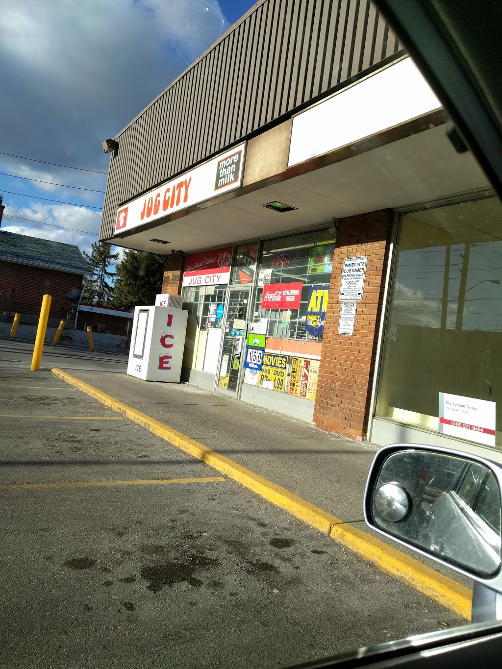 J & Y Jug City | 3750 Lawrence Ave E, Scarborough, ON M1G 1R1, Canada | Phone: (416) 439-3540
