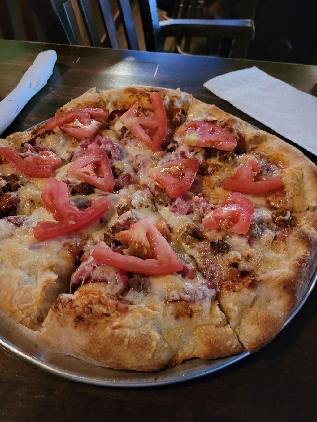The Garrison Pub & Eatery | 2040 42 Ave SW, Calgary, AB T2T 2M7, Canada | Phone: (403) 243-4483