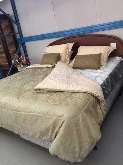 Moveline Liquidations | 1317 Speers Rd, Oakville, ON L6L 3X2, Canada | Phone: (905) 815-1333