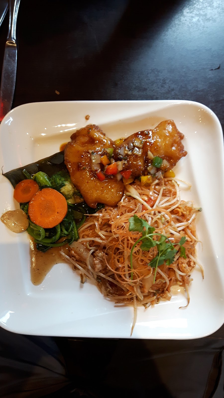 Chef Simons Kitchen | 190 Memorial Ave, Orillia, ON L3V 5X6, Canada | Phone: (705) 259-8288