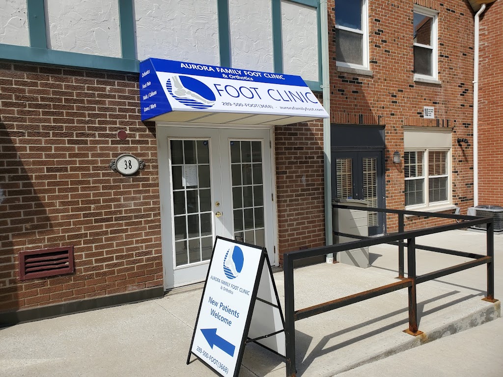 Aurora Family Foot Clinic | 2 Orchard Heights Blvd #38, Aurora, ON L4G 3W3, Canada | Phone: (289) 500-3668