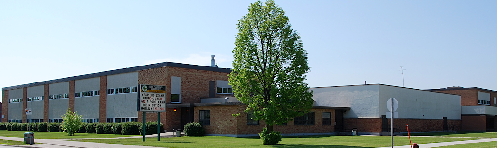 Miles Macdonell Collegiate | 757 Roch St, Winnipeg, MB R2K 2R1, Canada | Phone: (204) 667-1103