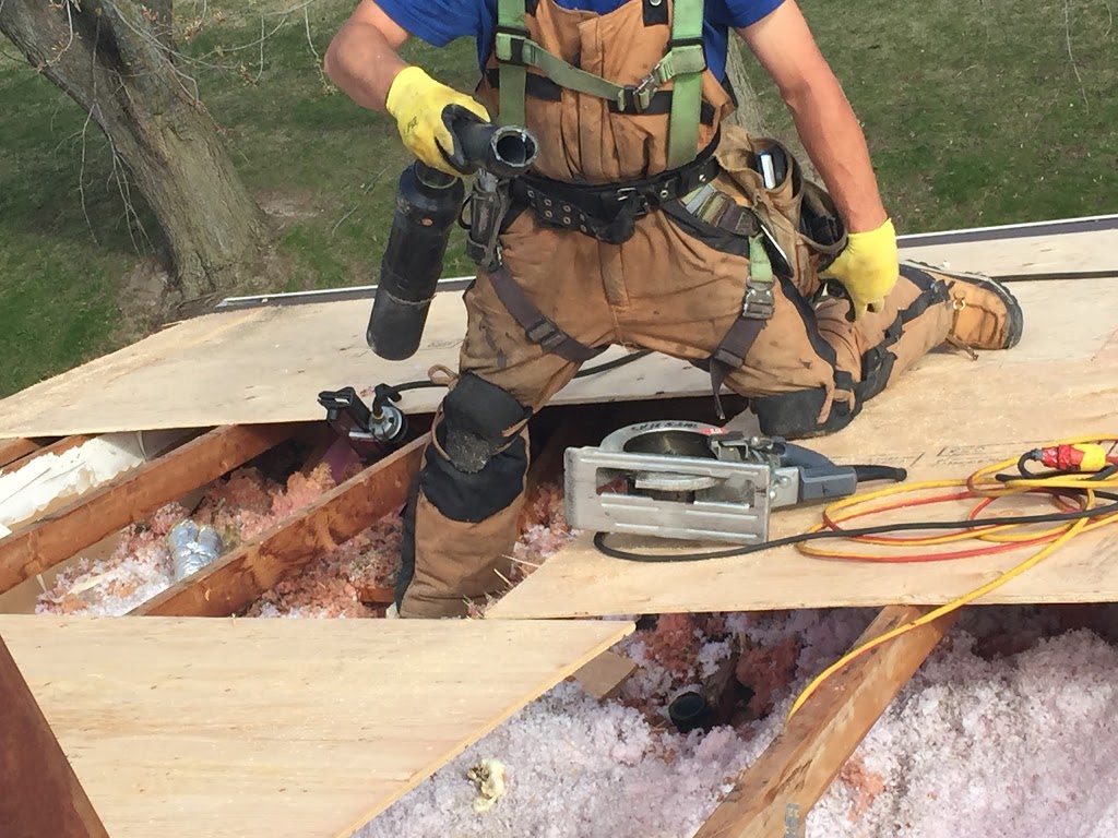 Arcamm Roofing, Insulation & Eavestrough | 235 Industrial Pkwy S #21, Aurora, ON L4G 3V5, Canada | Phone: (905) 955-7663
