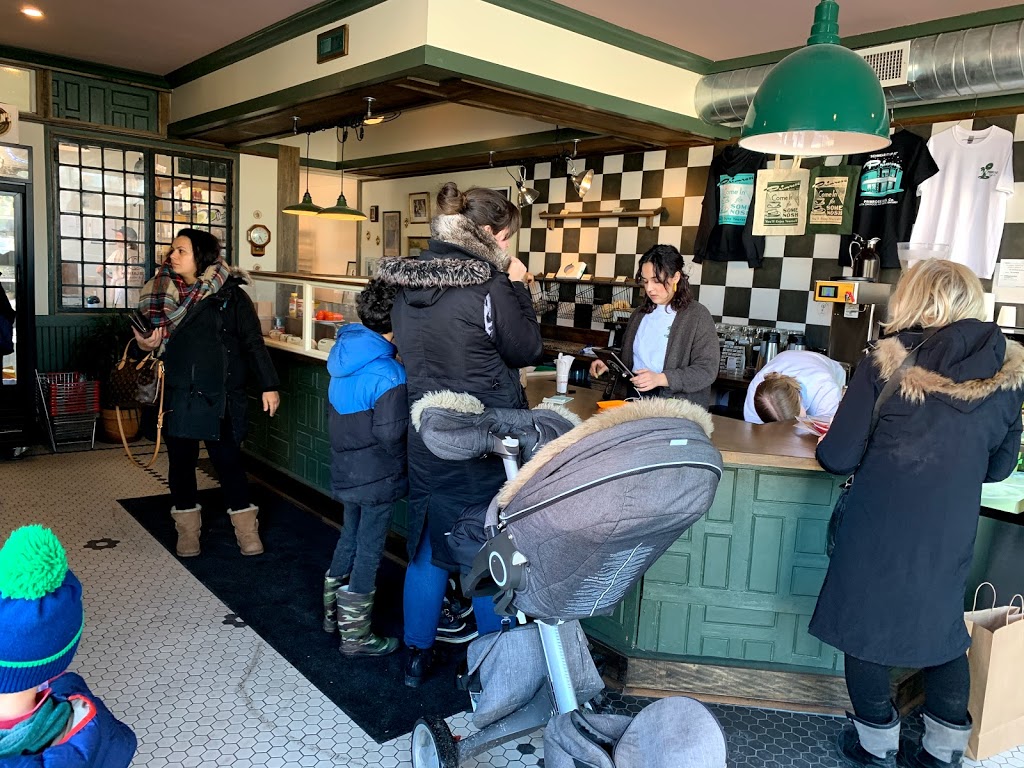 Primrose Bagel Co | 317A Oakwood Ave, York, ON M6E 2V3, Canada | Phone: (416) 546-9906