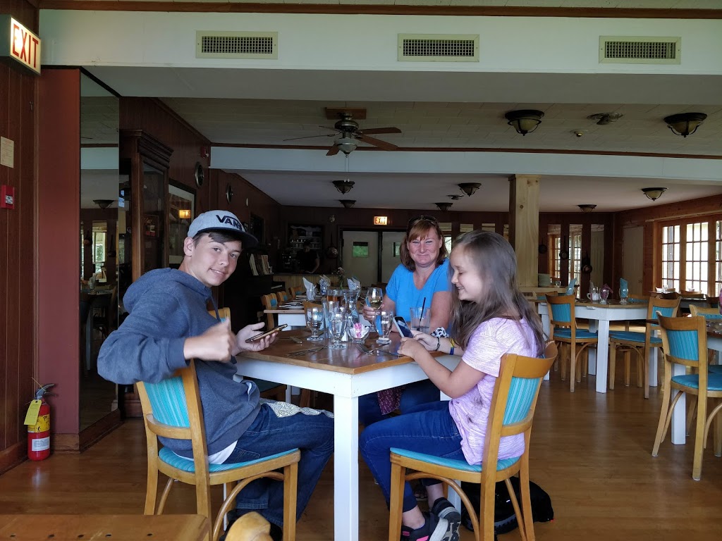 Hotel Kenney | Rideau Lakes, ON K0G 1E0, Canada | Phone: (613) 359-5500