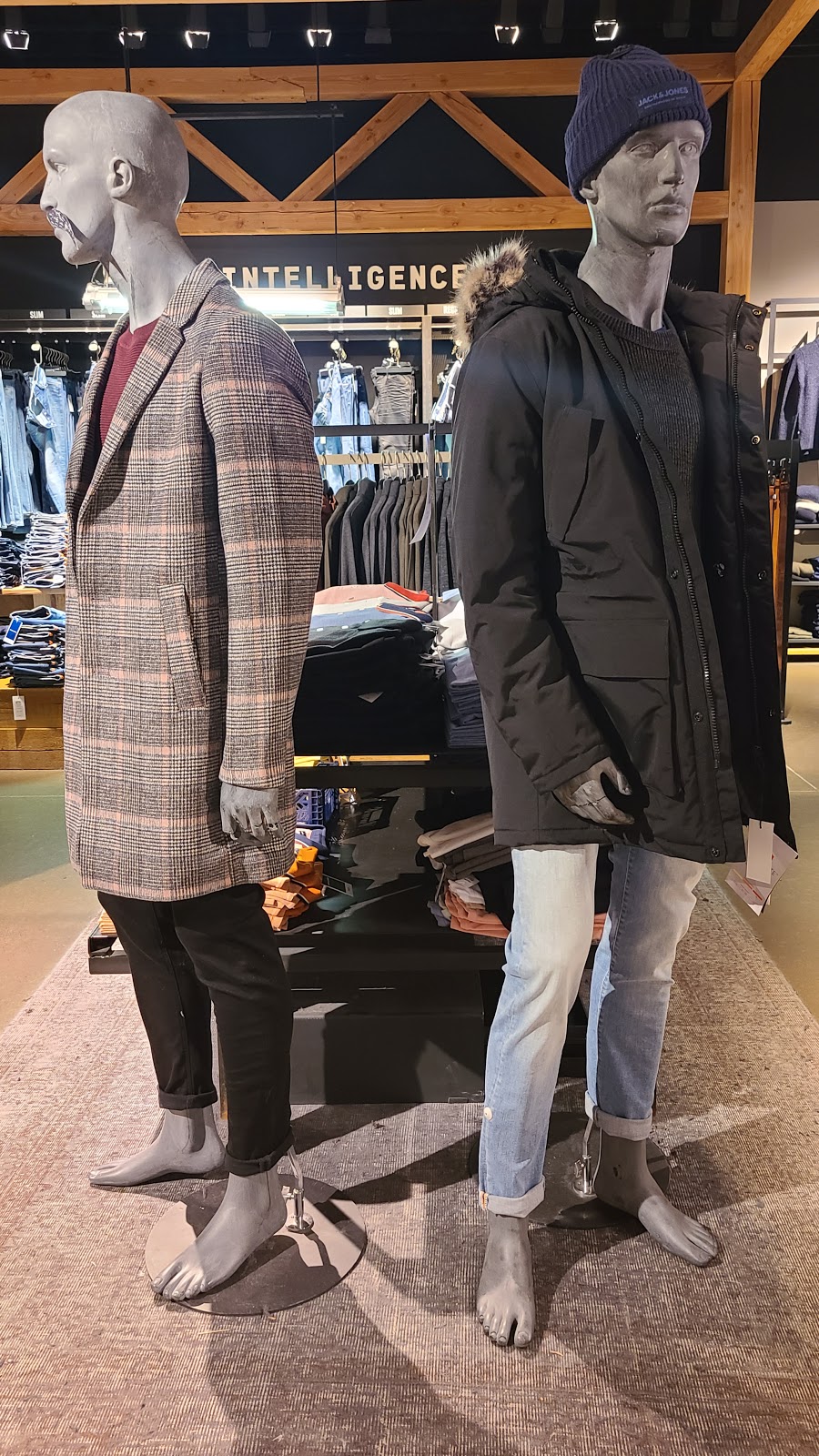 JACK & JONES | Outlet Collection Niagara, 300 Taylor Rd, Niagara-on-the-Lake, ON L0S 1J0, Canada | Phone: (905) 684-5472