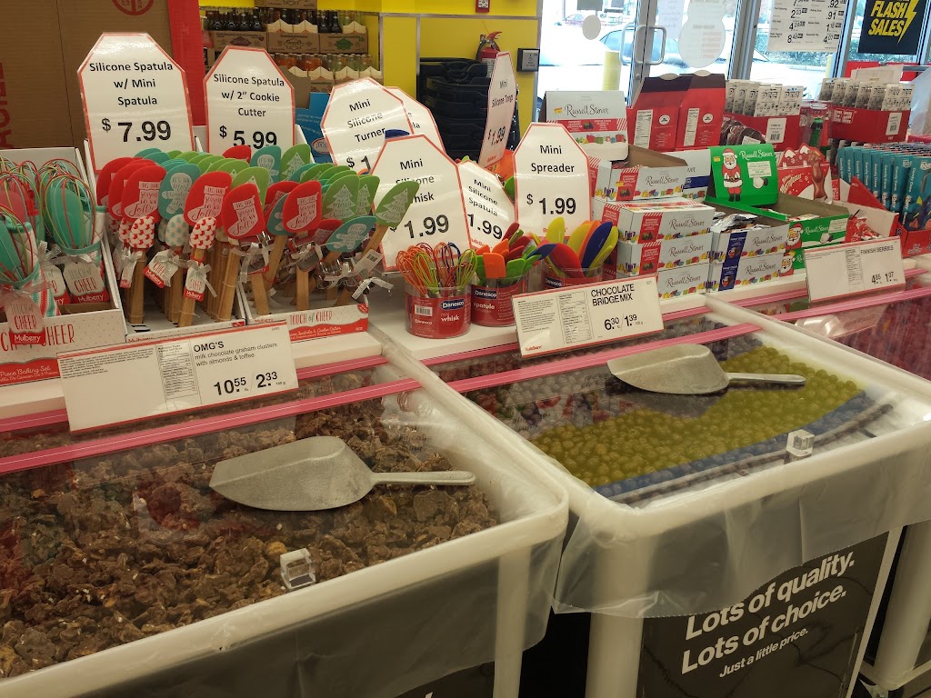 Bulk Barn | 805 Boyd St, New Westminster, BC V3M 5X2, Canada | Phone: (604) 522-4244
