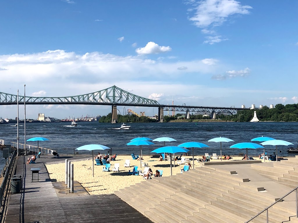Plage de lHorloge | 1 Rue Quai de lHorloge, Montréal, QC H2Y 2E2, Canada | Phone: (514) 496-7678