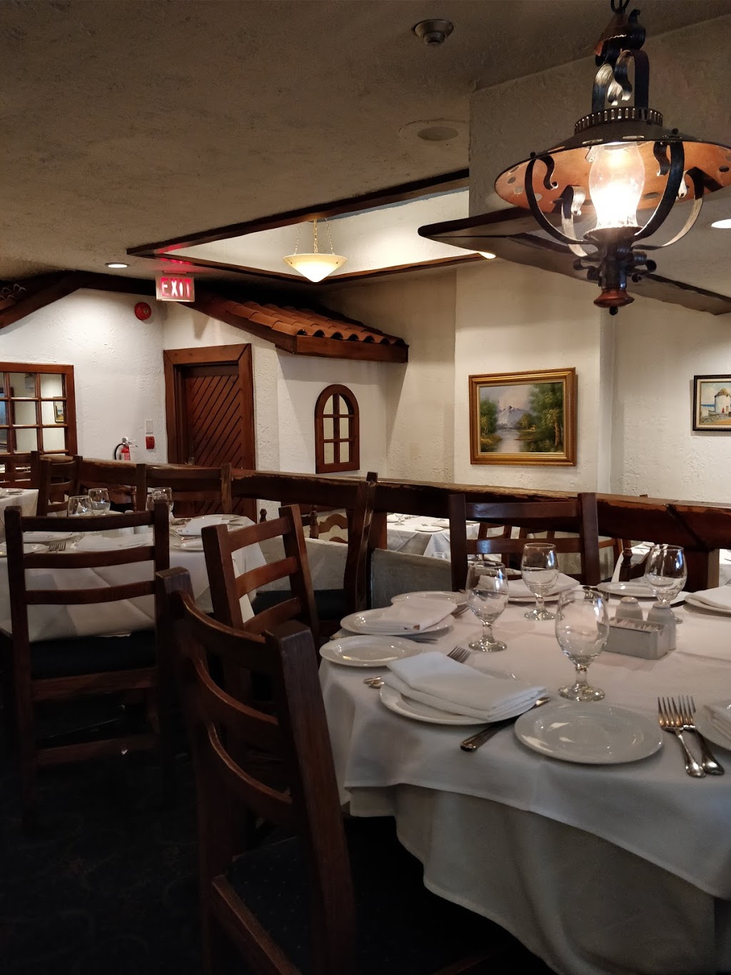 Palace Restaurant | 722 Pape Ave, Toronto, ON M4K 3S7, Canada | Phone: (416) 462-1166