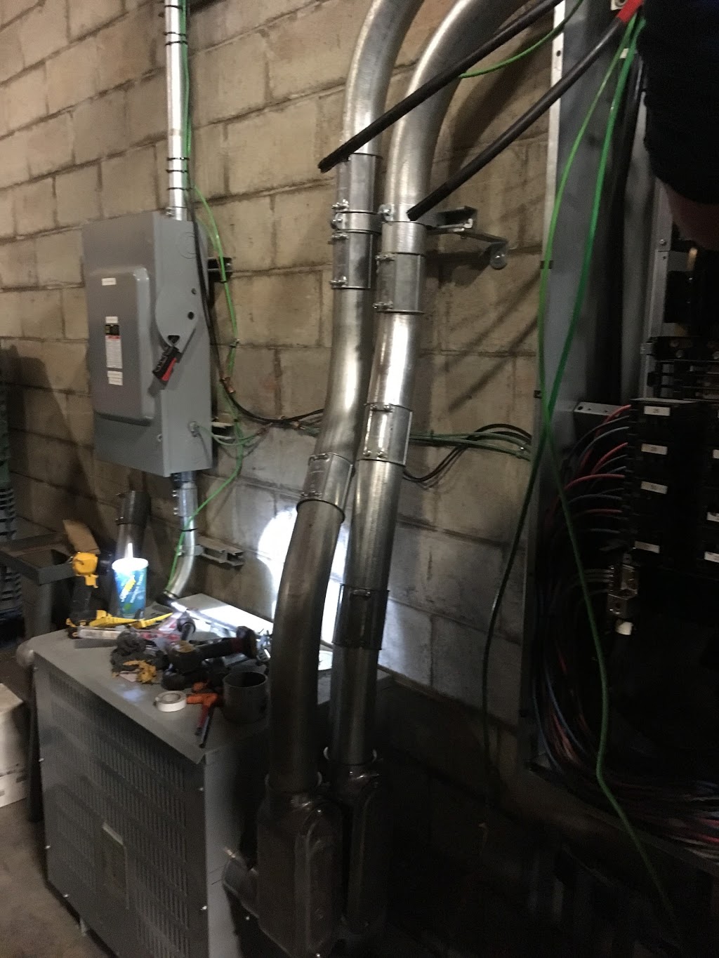 Future Electric Inc | 241 Branton Crescent, Windsor, ON N9K 1E2, Canada | Phone: (519) 791-2910