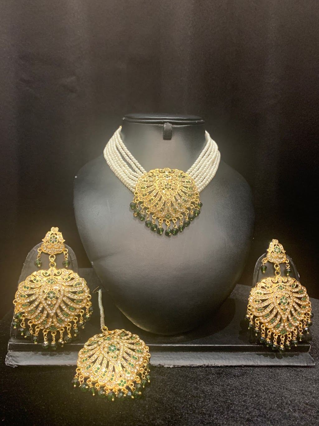 Noor E Zewarat (Artificial Jewellery) | 4 Muscovy Dr, Brampton, ON L7A 4M3, Canada | Phone: (647) 622-4575