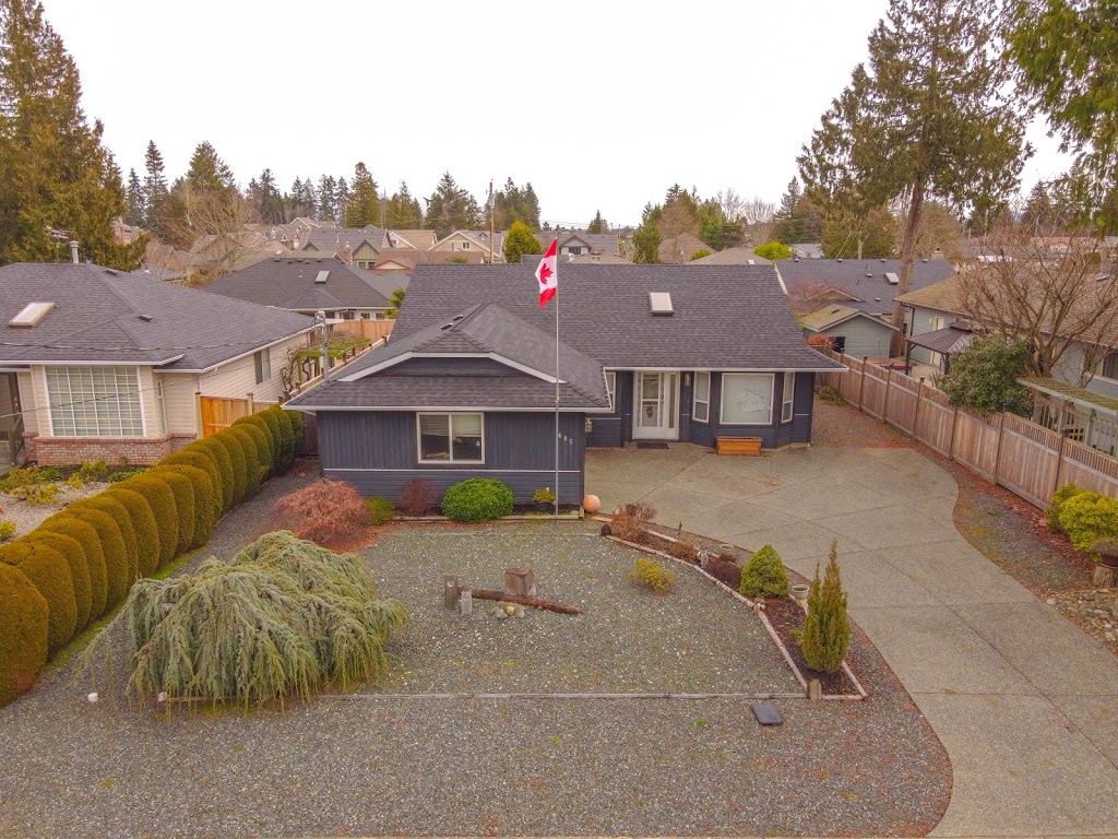 Island Aspect Photography and Design | 674 Foster Dr, Parksville, BC V9P 1A8, Canada | Phone: (250) 240-3475