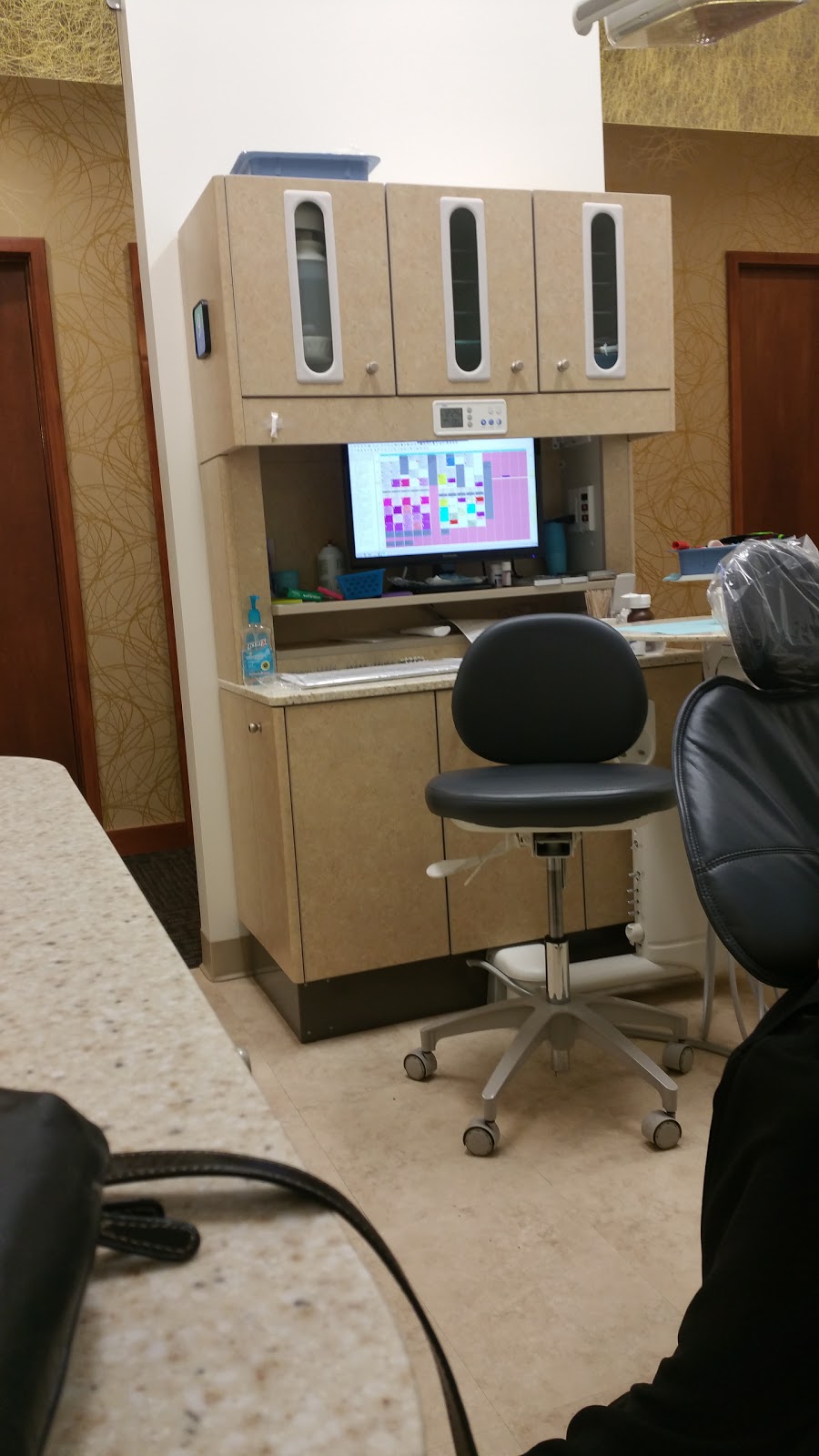 Stellar Dental Care - McKinley Parkway Office | 4154 McKinley Pkwy, Buffalo, NY 14219, USA | Phone: (716) 649-2288