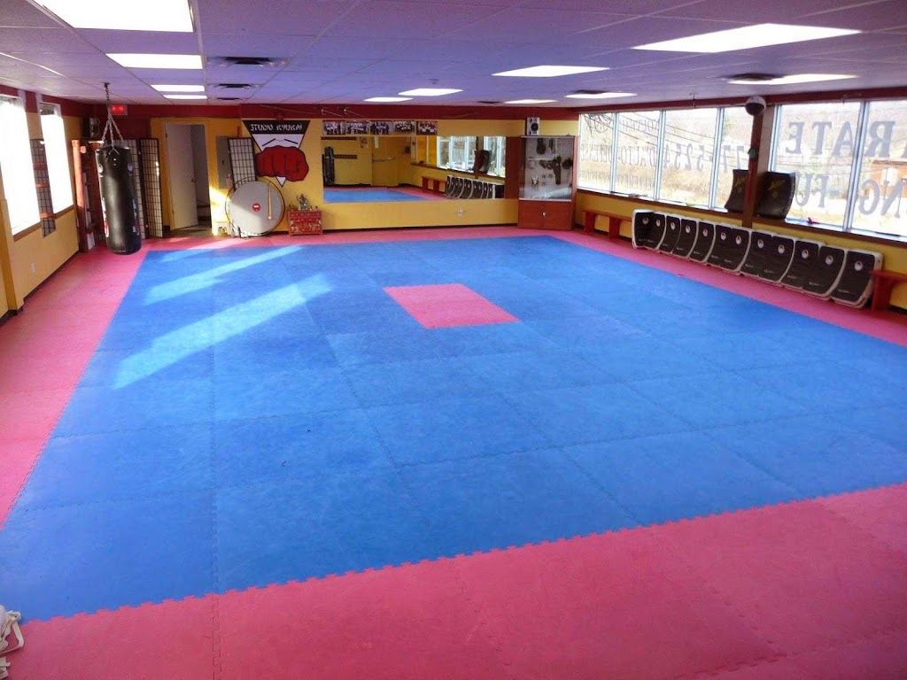 Kung-Fu Auto Défense | 5500 Rue Rodrigue, Terrebonne, QC J7M 2C1, Canada | Phone: (450) 477-5254