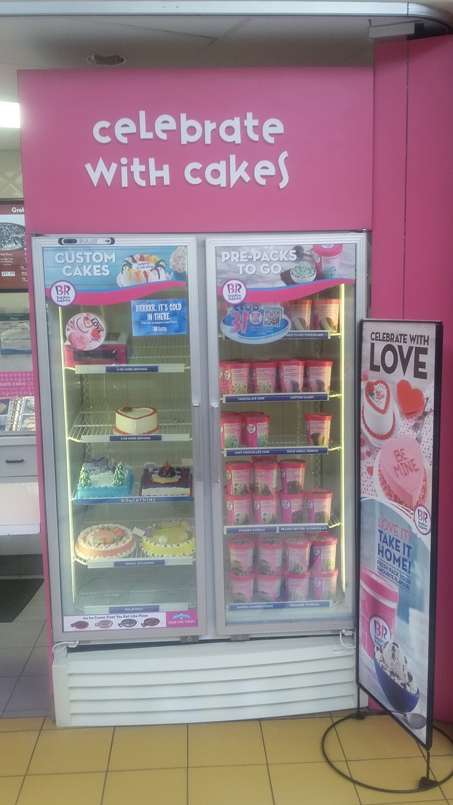 Baskin Robbins | 1250 S Service Rd, Mississauga, ON L5E 1V4, Canada | Phone: (905) 278-5631