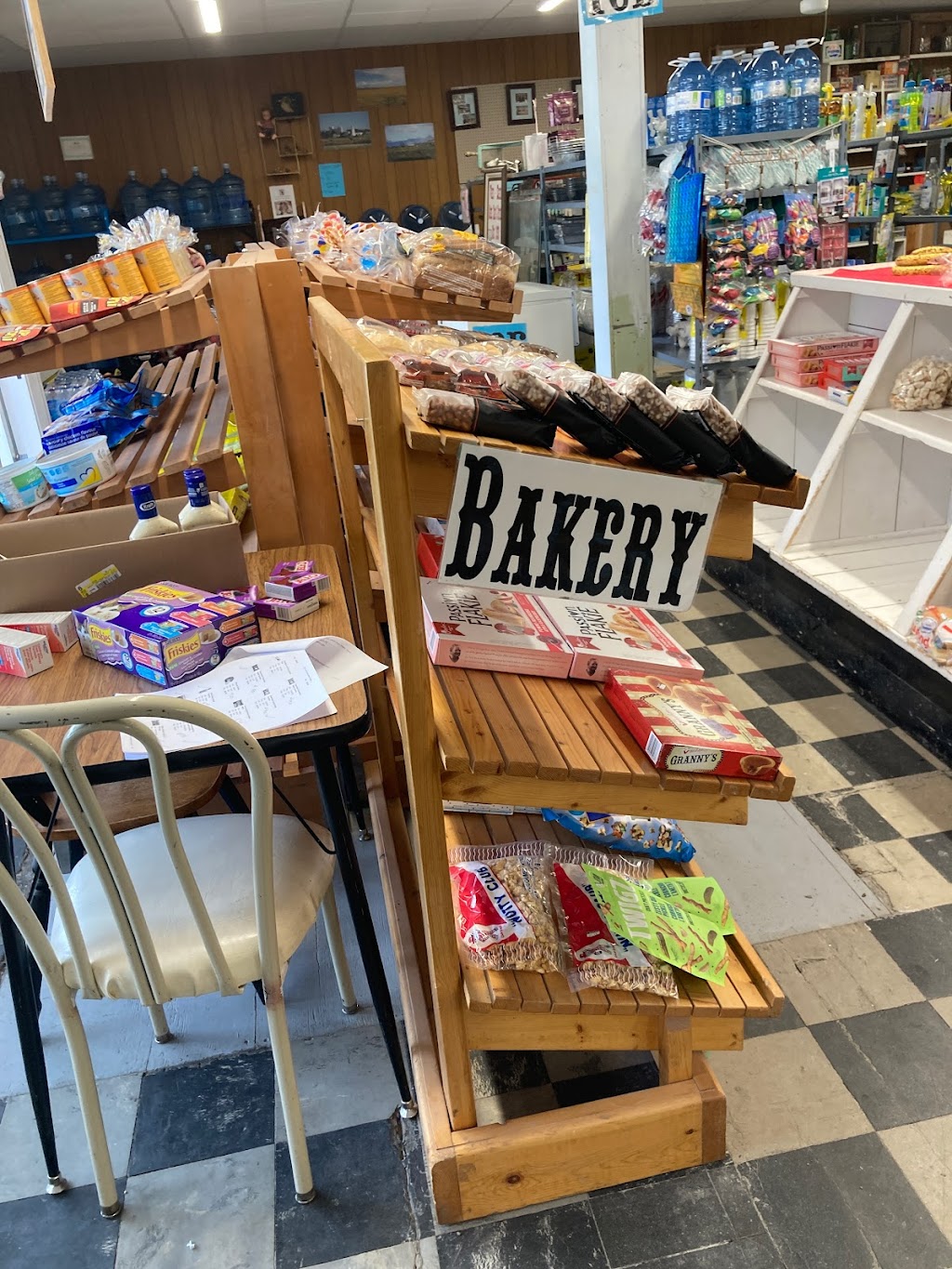 Van & Dans General Store | 44 Main Ave NW, Glenwood, AB T0K 2R0, Canada | Phone: (403) 626-3212