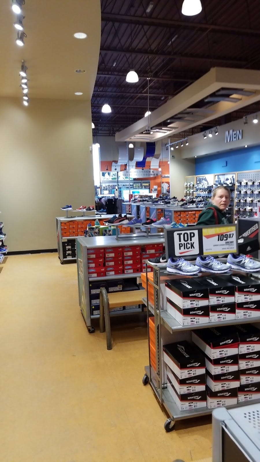 Sport Chek Lynden Park | 84 Lynden Rd Unit #20, Brantford, ON N3R 6B8, Canada | Phone: (519) 750-0101