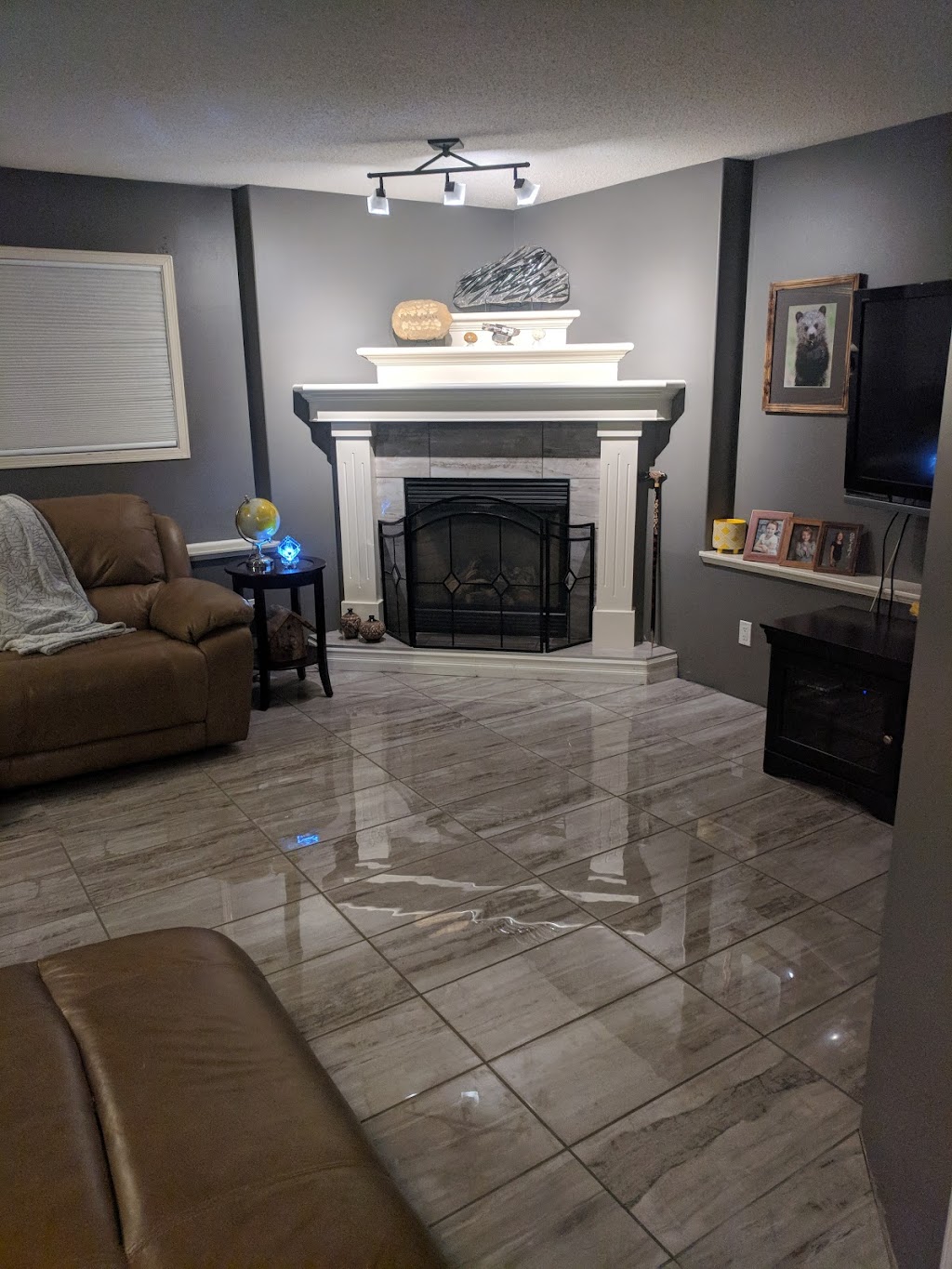 Chateau Flooring Inc | 2903 Kingsview Blvd SE #305, Airdrie, AB T4A 0C4, Canada | Phone: (403) 948-2993