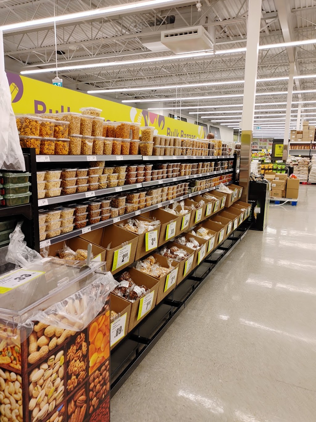 Chalo FreshCo Tamarack | 2355 17 St NW, Edmonton, AB T6T 0Y2, Canada | Phone: (780) 395-2700