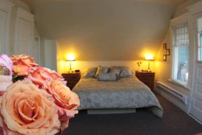 Between Friends Bed and Breakfast | 1916 Arbutus St, Vancouver, BC V6J 3X7, Canada | Phone: (604) 734-5082