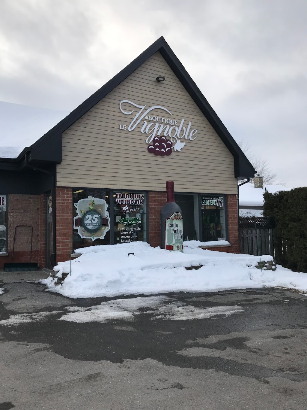 Boutique Le Vignoble - St-Rédempteur - Fabriquez votre vin sur p | 2155 Route des Rivières, Saint-Rédempteur, QC G6K 1A6, Canada | Phone: (418) 831-3166