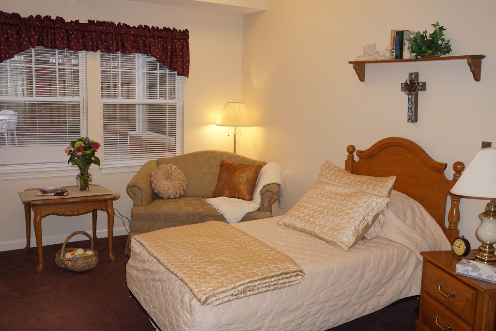 Peregrine Senior Living at Orchard Park | 101 Sterling Dr, Orchard Park, NY 14127, USA | Phone: (716) 675-1022