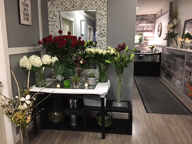 Floral Designs By Lee | 215 Rutland Rd N, Kelowna, BC V1X 3B1, Canada | Phone: (250) 718-1155