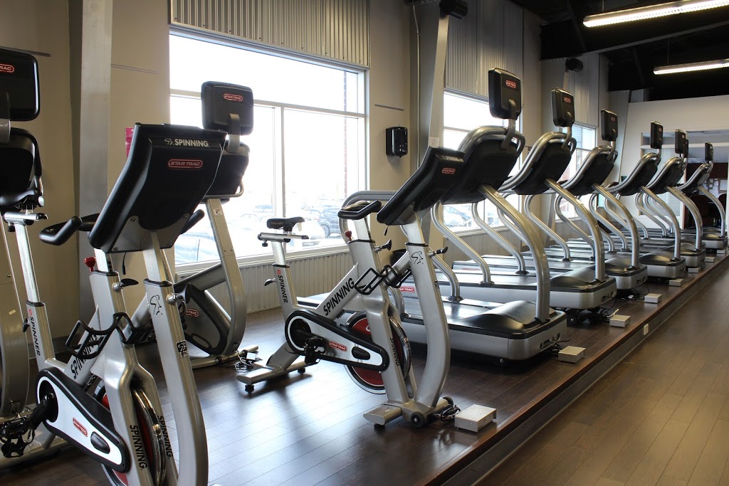 Club Superforme | 230 Boulevard Saint-Joseph O #100, Drummondville, QC J2E 1M3, Canada | Phone: (819) 850-2400