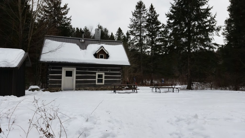Healey Shelter | Pontiac, QC J9B 1P4, Canada | Phone: (819) 827-2020