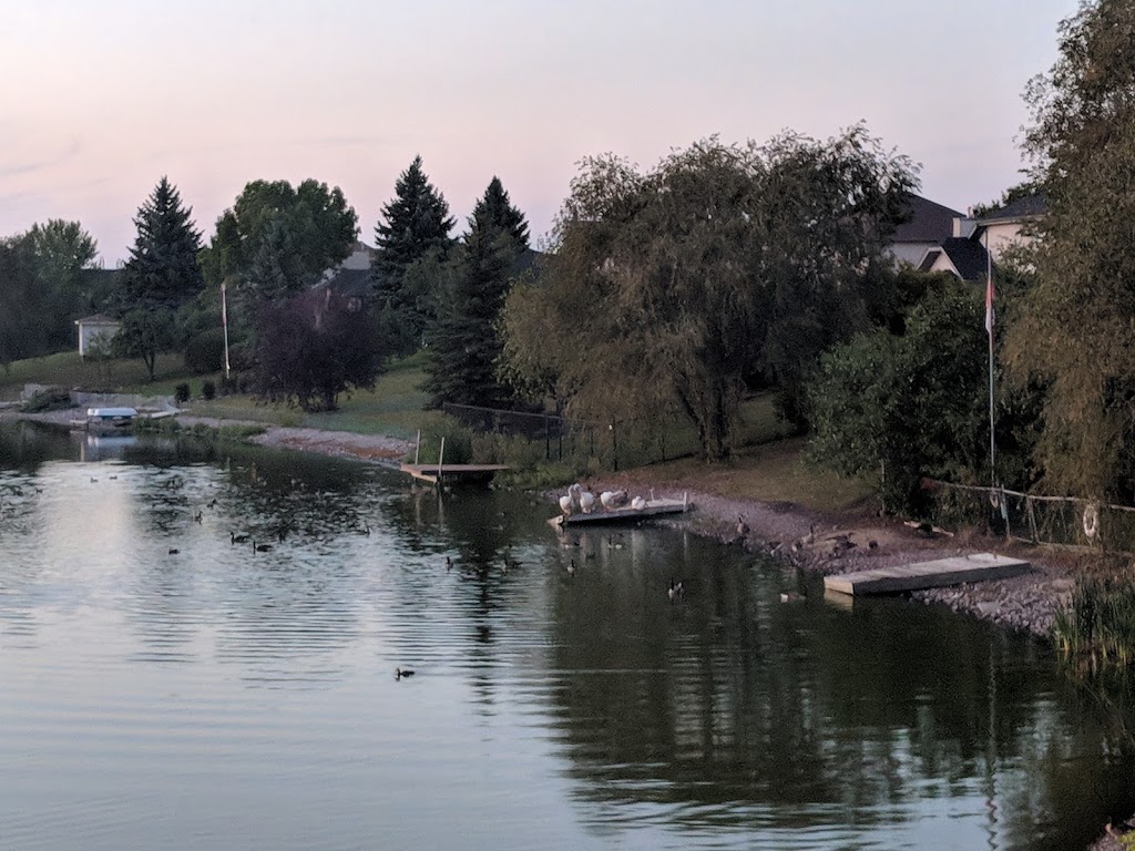 Lindsey Wilson Park | 379 Island Shore Blvd, Winnipeg, MB R3X 2B4, Canada