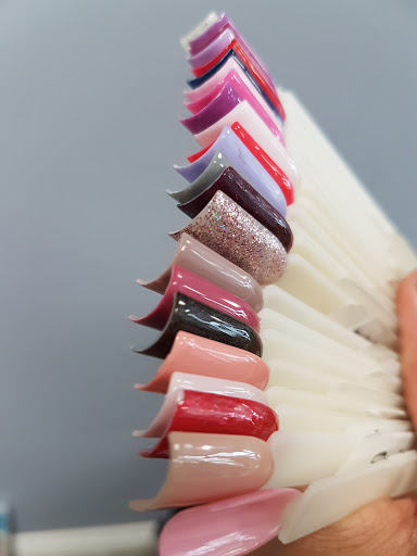 Century Nails Salon & Spa | 2969 Argentia Rd, Mississauga, ON L5N 0B2, Canada | Phone: (905) 858-5949