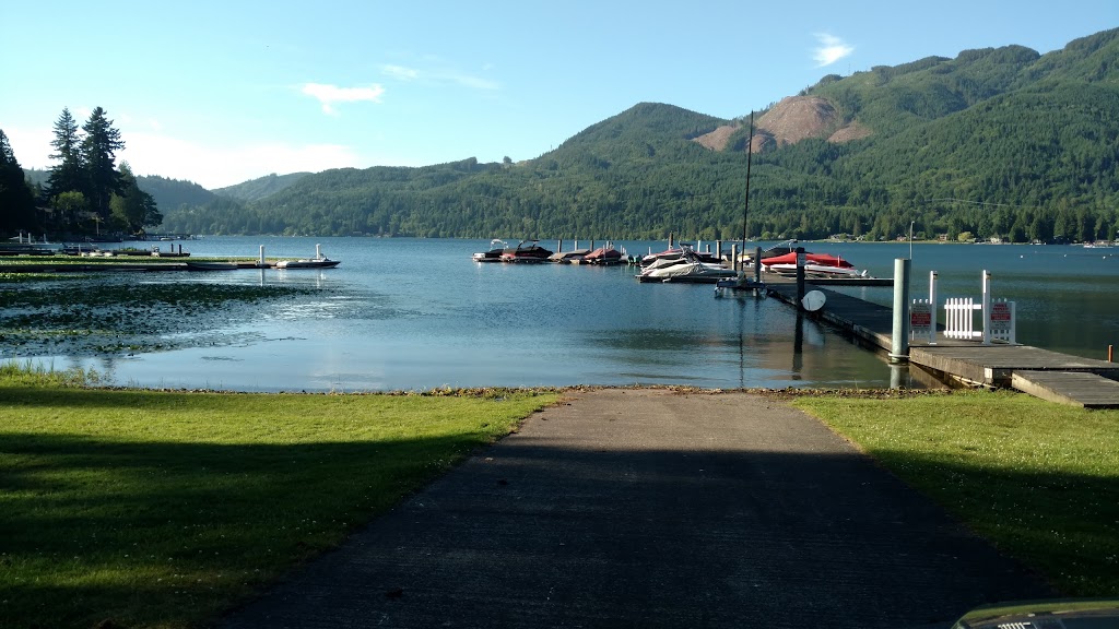 Calmor Cove Club | 316 W Lake Samish Dr, Bellingham, WA 98229, USA | Phone: (360) 734-2211