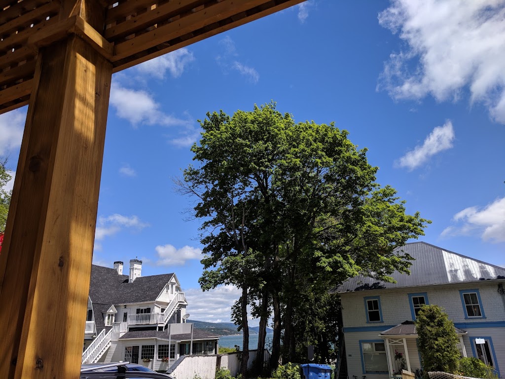 Café Chez-Nous | 1075 Rue Richelieu, La Malbaie, QC G5A 2X8, Canada | Phone: (418) 665-3080