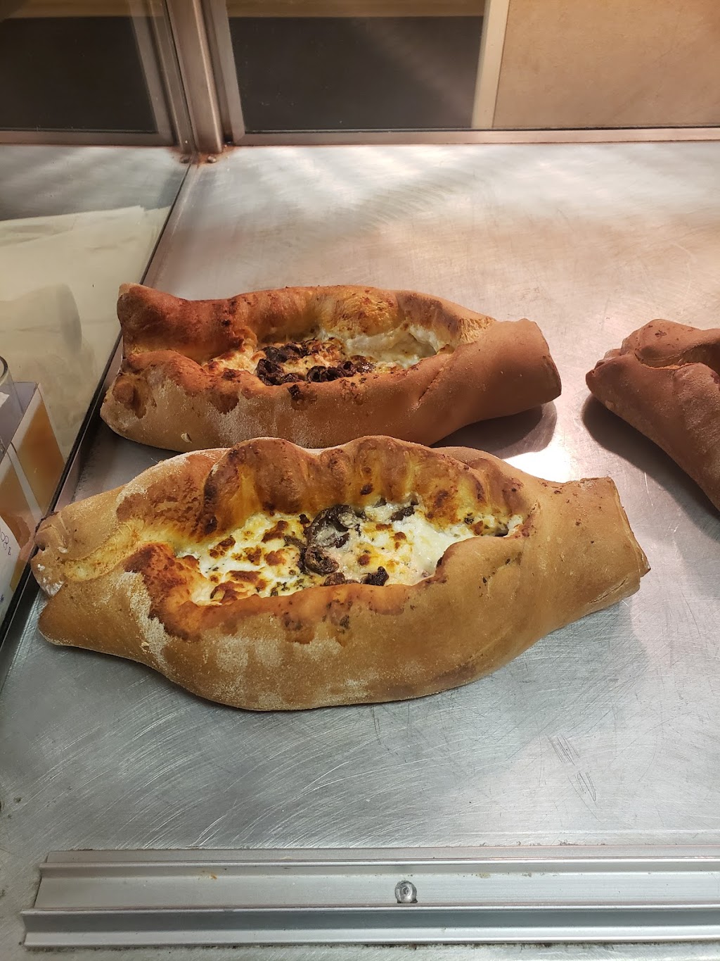 Buddies | 4235 Blvd. Samson, Laval, QC H7W 2G8, Canada | Phone: (450) 681-4111