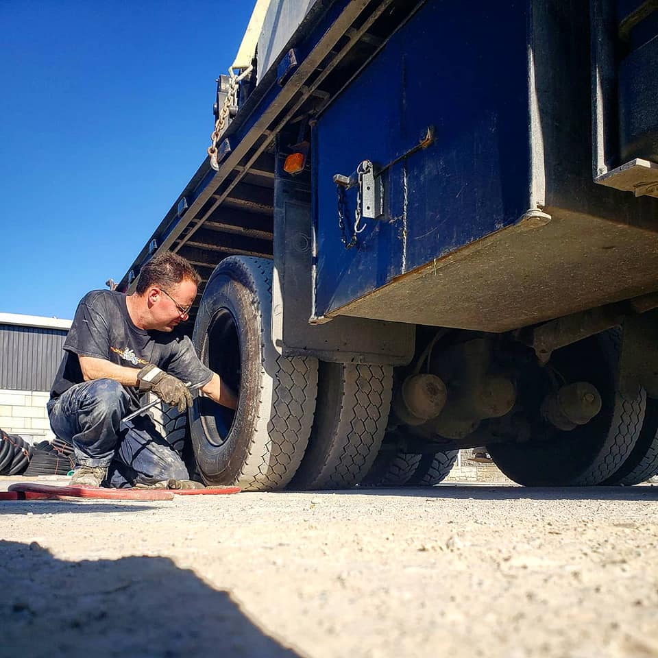 Lance Killingbecks Total Tire Maintenance | 85 St Peter St, Lindsay, ON K9V 5E3, Canada | Phone: (705) 868-7958