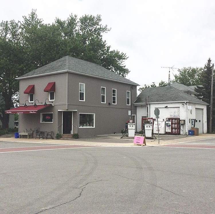 2 Main West Variety & Gas | 2 Main St W, Fisherville, ON N0A 1G0, Canada | Phone: (905) 779-7777