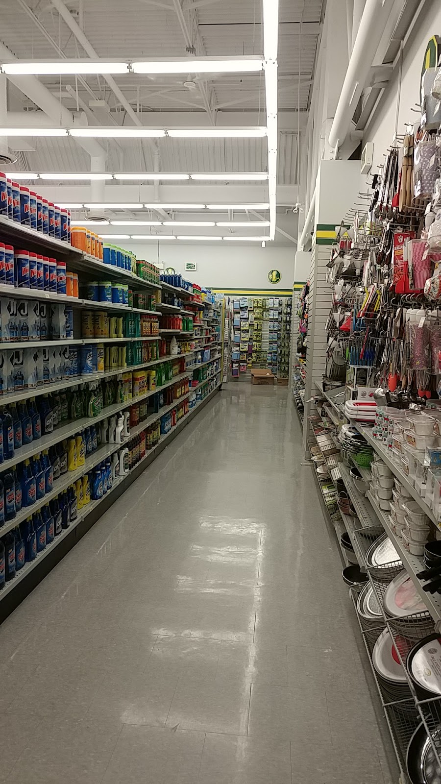 Dollarama | 3510 Saanich Rd, Victoria, BC V8X 1W3, Canada | Phone: (250) 412-0224