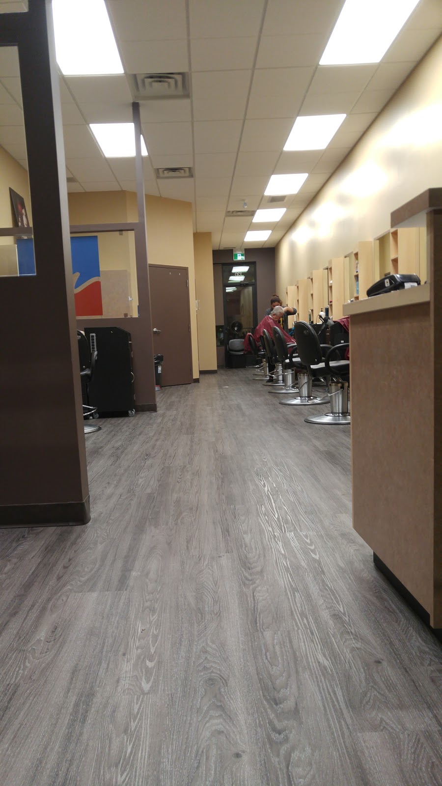 Ultracuts Hair Experts | 400 North Town Road, Winnipeg, MB R3Y 0Y3 North Town Road, Winnipeg, MB R3Y 0Y3, Canada | Phone: (204) 221-8408