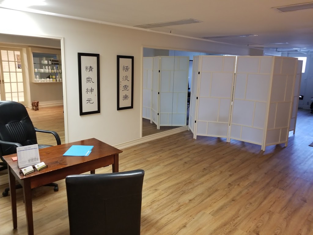 Qi Healing Acupuncture Clinic | 1735 Lakeshore Rd W, Mississauga, ON L5J 1J4, Canada | Phone: (905) 822-9368