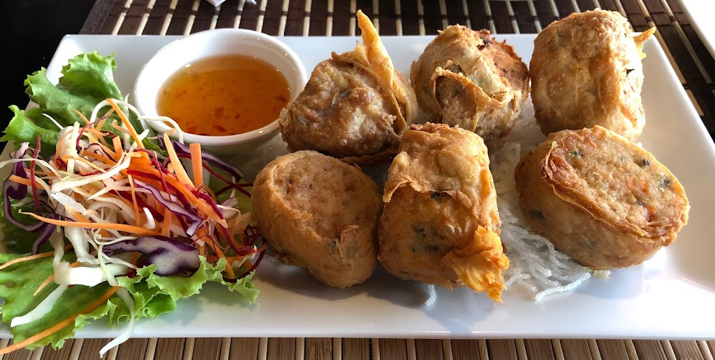 Tuk Tuk Thai Cuisine | 5031 Bank St, Ottawa, ON K1X 1G8, Canada | Phone: (613) 425-5600