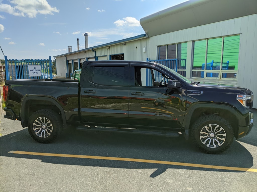 Collision Clinic Ltd | 685 Topsail Rd, St. Johns, NL A1E 2E3, Canada | Phone: (709) 368-8371