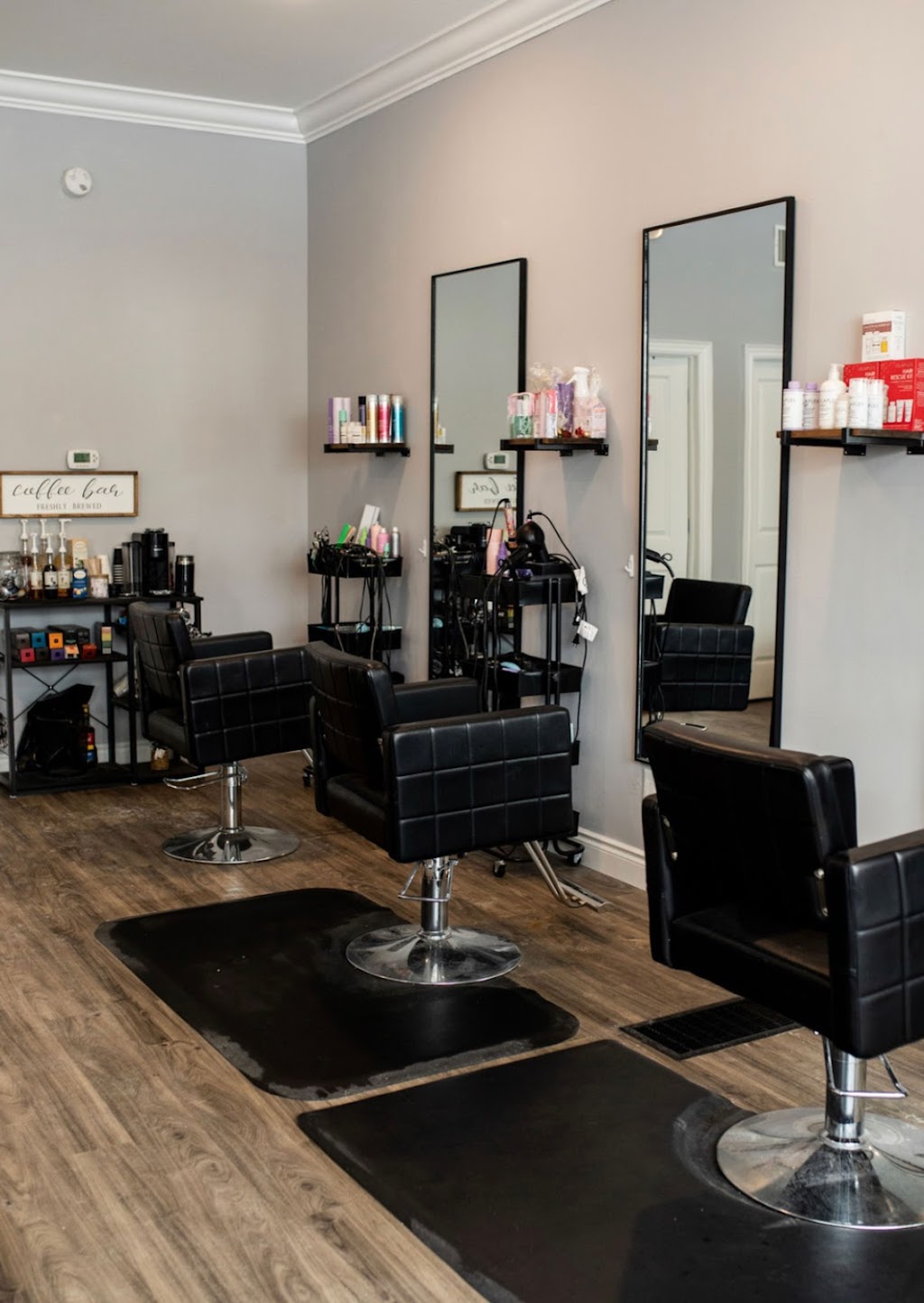 The Hair Collective | 474 St James St, London, ON N5Y 3P1, Canada | Phone: (226) 577-8315