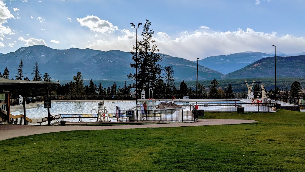 Natural Mineral Hot Springs Pools at Fairmont Hot Springs Resort | 5225 Fairmont Resort Rd, Fairmont Hot Springs, BC V0B 1L1, Canada | Phone: (250) 345-6030