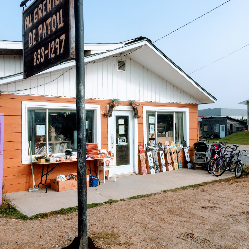 Au Grenier De Patou | 121 Rue Chagnon, Saint-Michel-des-Saints, QC J0K 3B0, Canada | Phone: (450) 833-1297