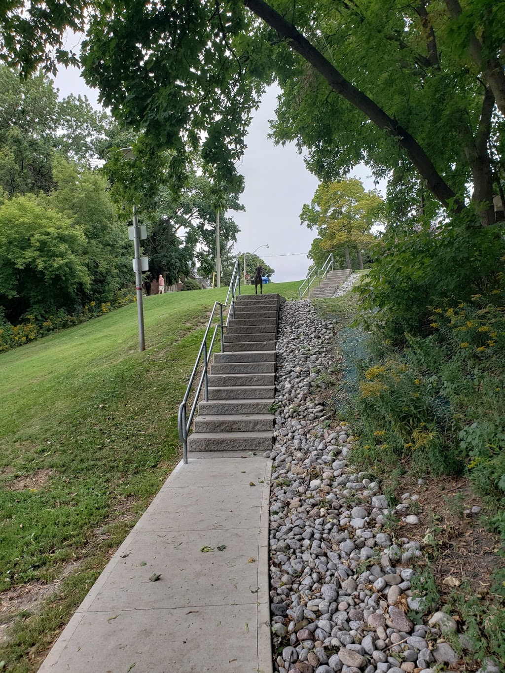 Cassels Avenue Playground | 69 Cassels Ave, Toronto, ON M4E 1Y3, Canada | Phone: (416) 392-2489