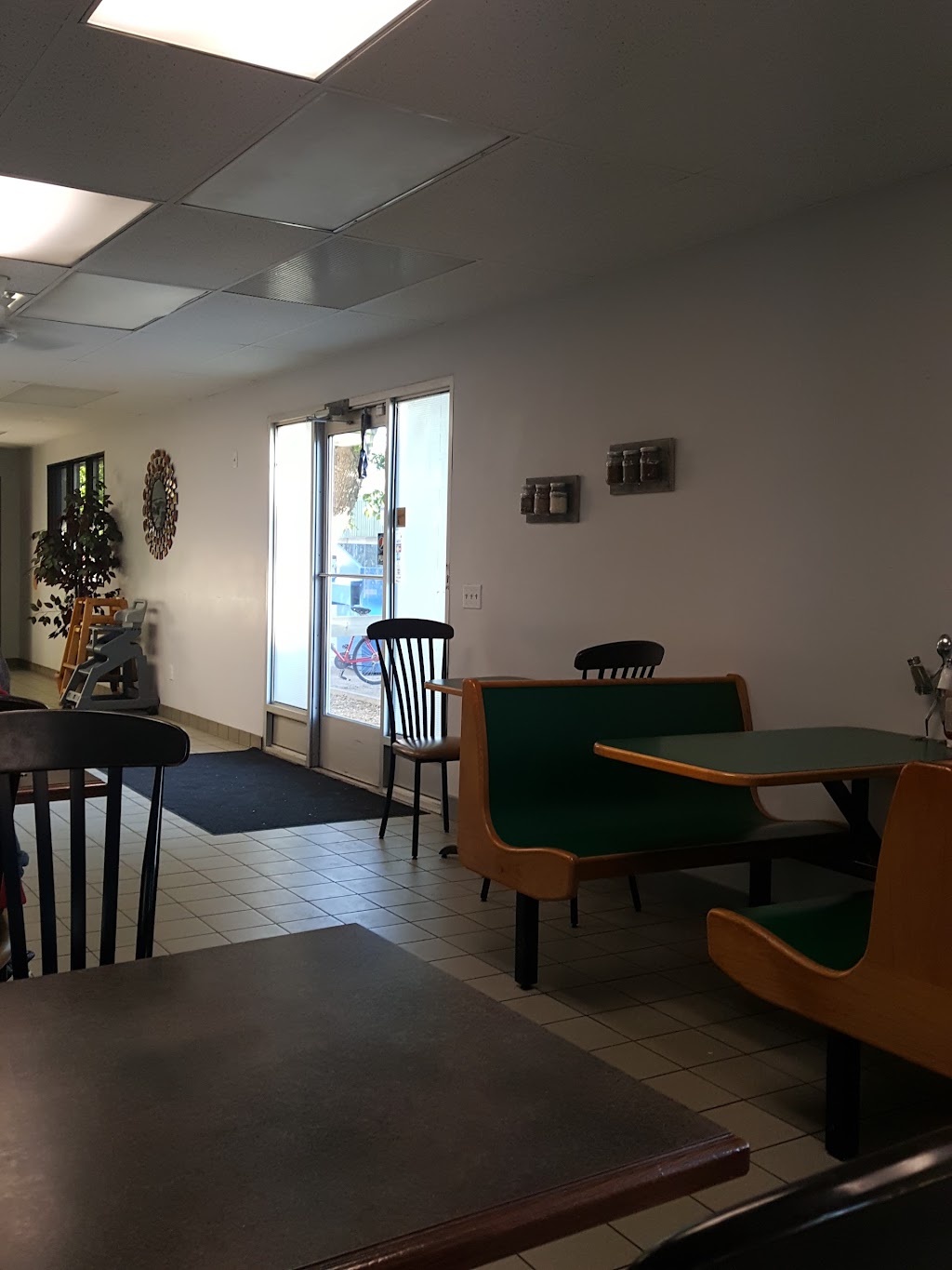Angs Pizza | 58 2 Ave NW, Altona, MB R0G 0B1, Canada | Phone: (204) 324-8955