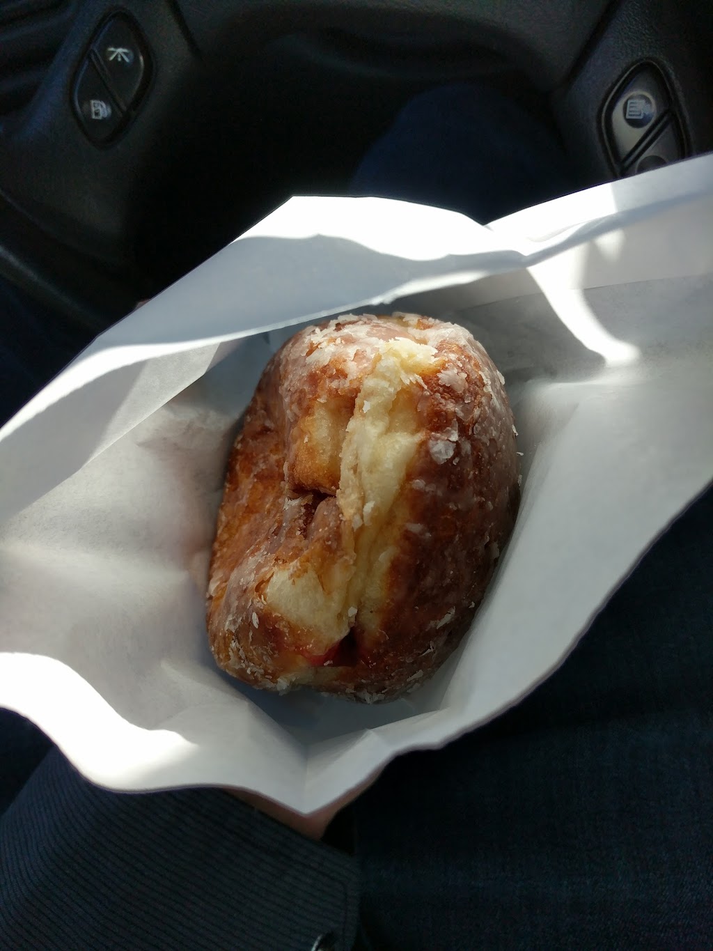 Cumberland Village Bakery | 2747 Dunsmuir Ave, Cumberland, BC V0R 1S0, Canada | Phone: (250) 336-2411