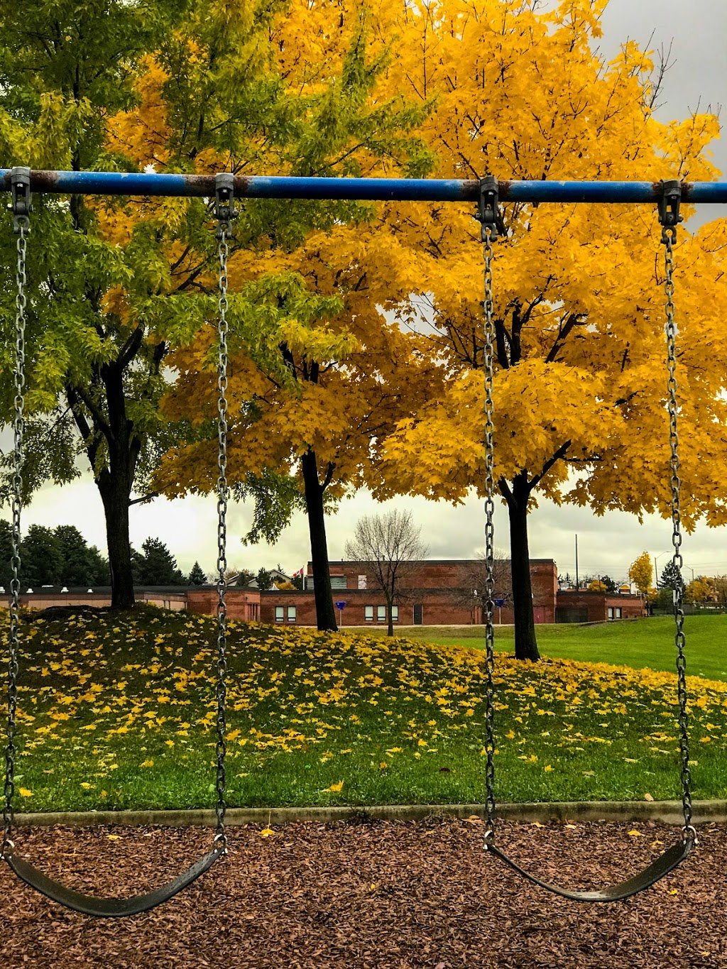 Zonta Meadows Park | 410 Rathburn Rd W, Mississauga, ON L5B 3N8, Canada | Phone: (905) 454-1877