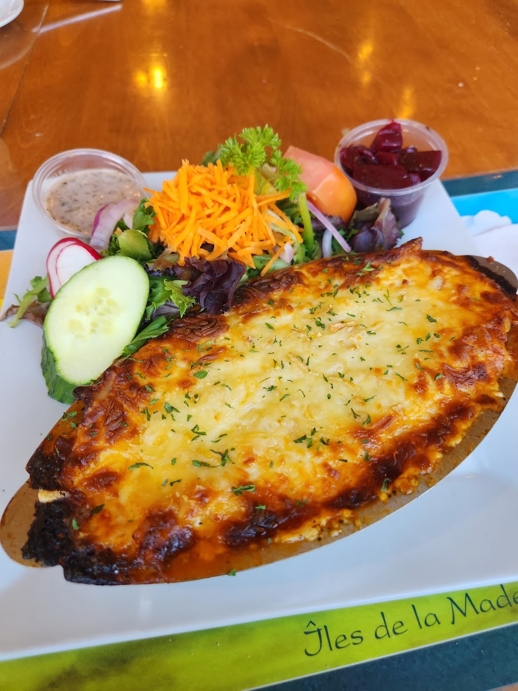 Restaurant Les Îles en Ville | 5335 Rue Wellington, Montréal, QC H4H 1N3, Canada | Phone: (514) 544-0854